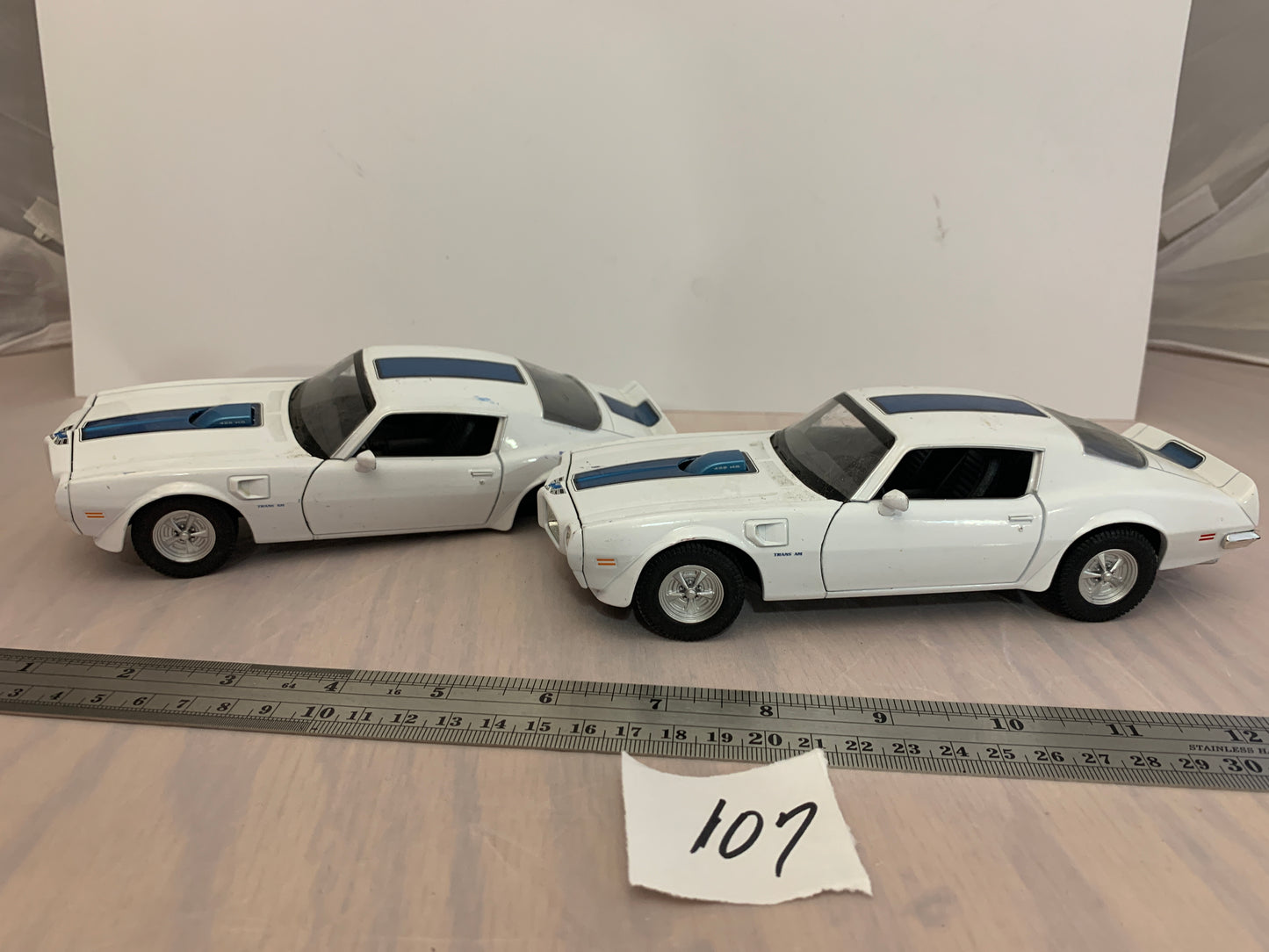 Diecast 1/24 welly #24075 1972 trans am lot of 2