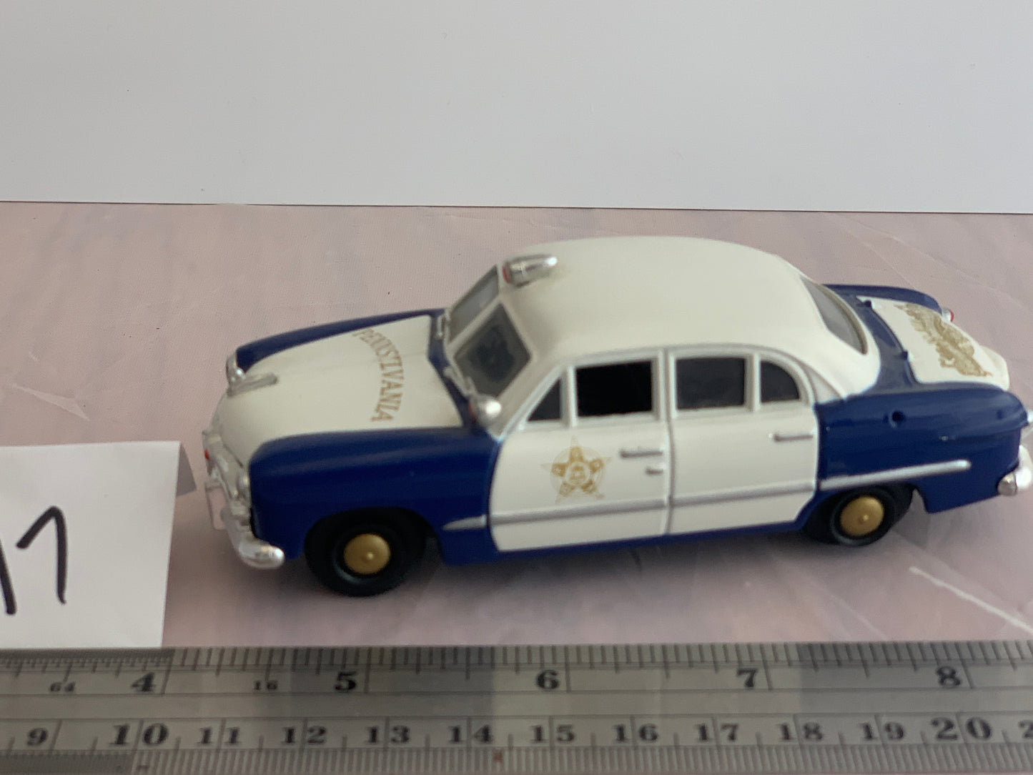 Diecast White rose 1/43 49/50 ford