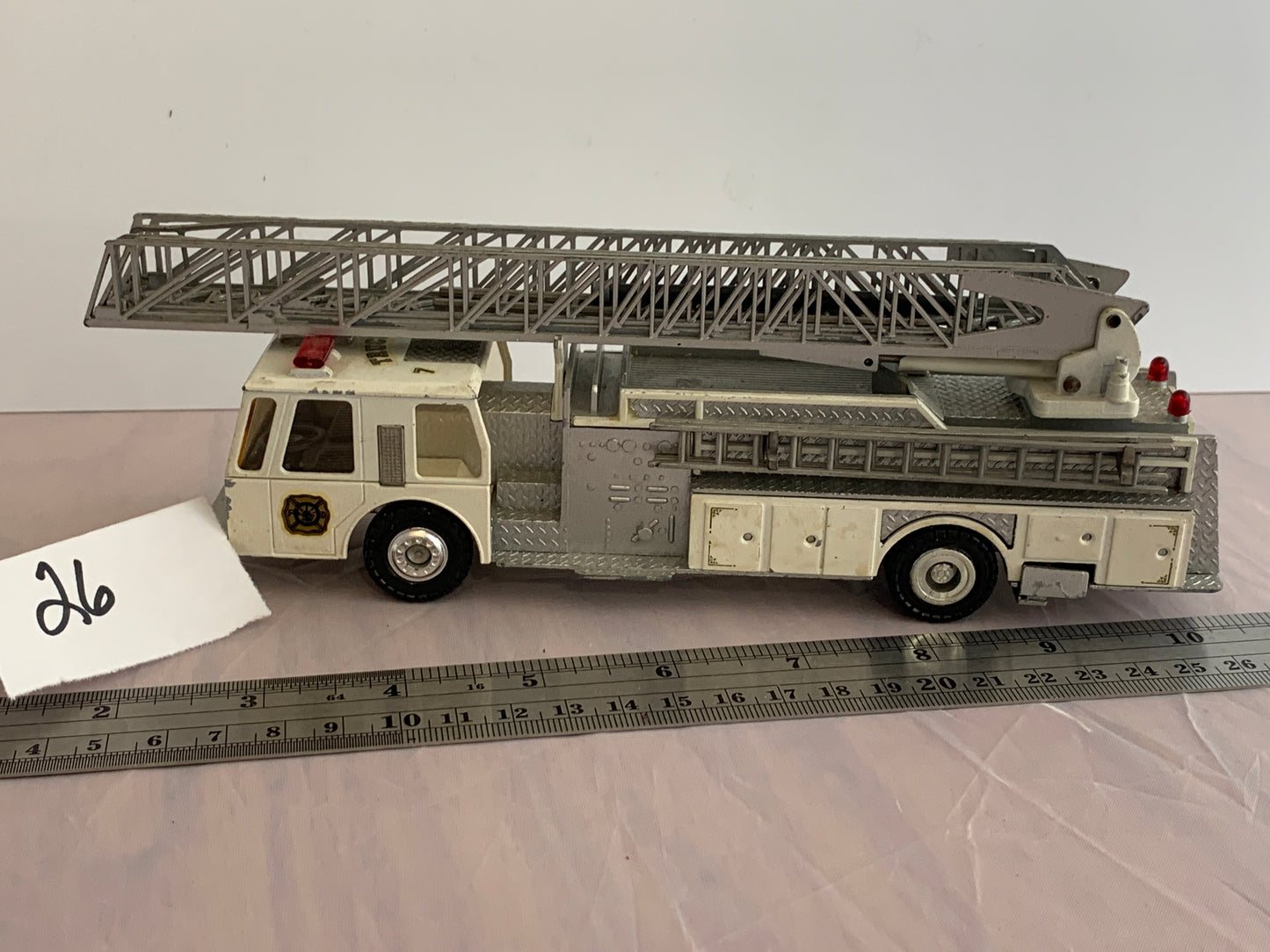 Diecast conrad 5506 aerial hook ladder fire truck engine collector 1/50