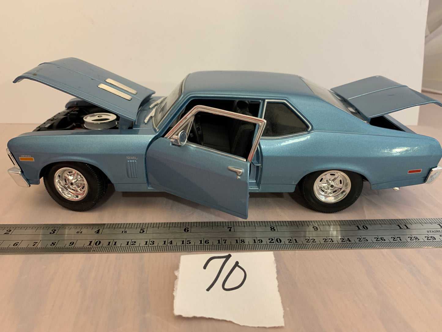 Diecast maisto 1/18 1970 nova