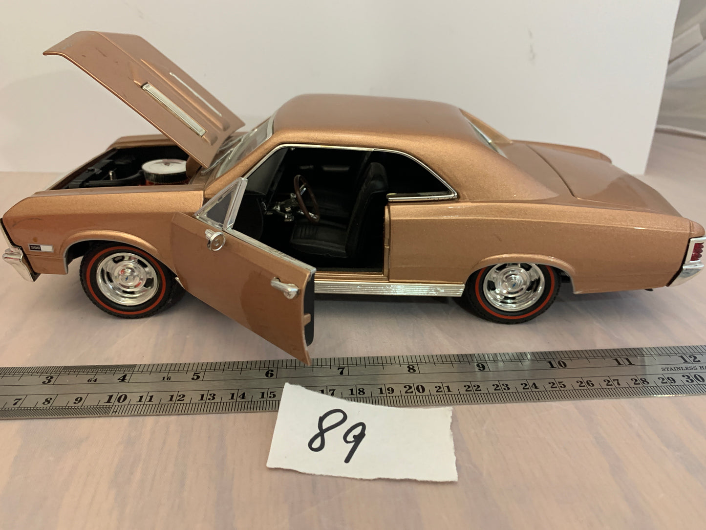 Diecast motormax 1967 chevelle ss396 1/18