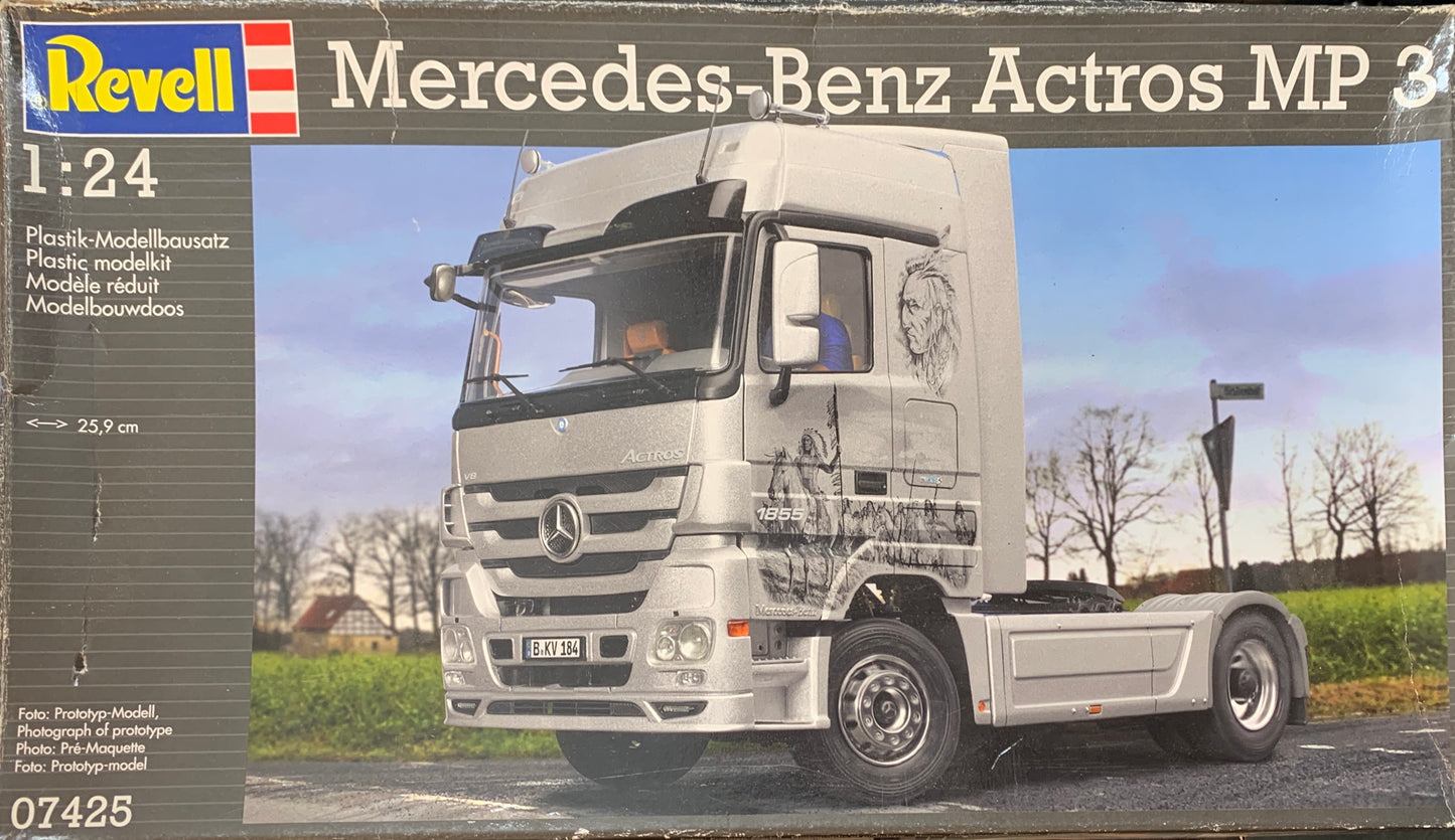 Revell Mercedes-Benz ACTROS MP 3, 1/24 Scale Model Kit