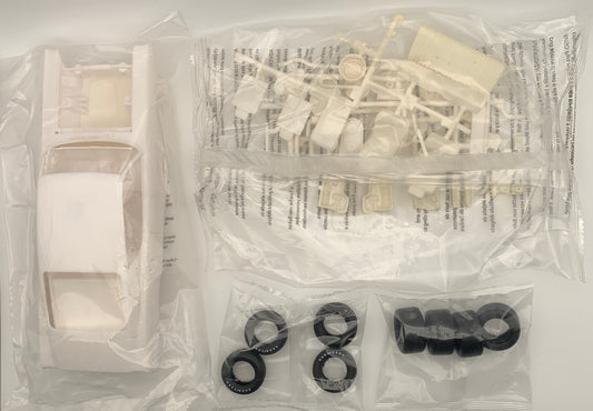 AMT 1969 Ford Torino Cobra Fastback, 1:25 Scale Model Kit