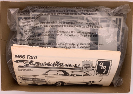 AMT Ford Fairlane GT-GTA, 1:25 Scale Model Kit