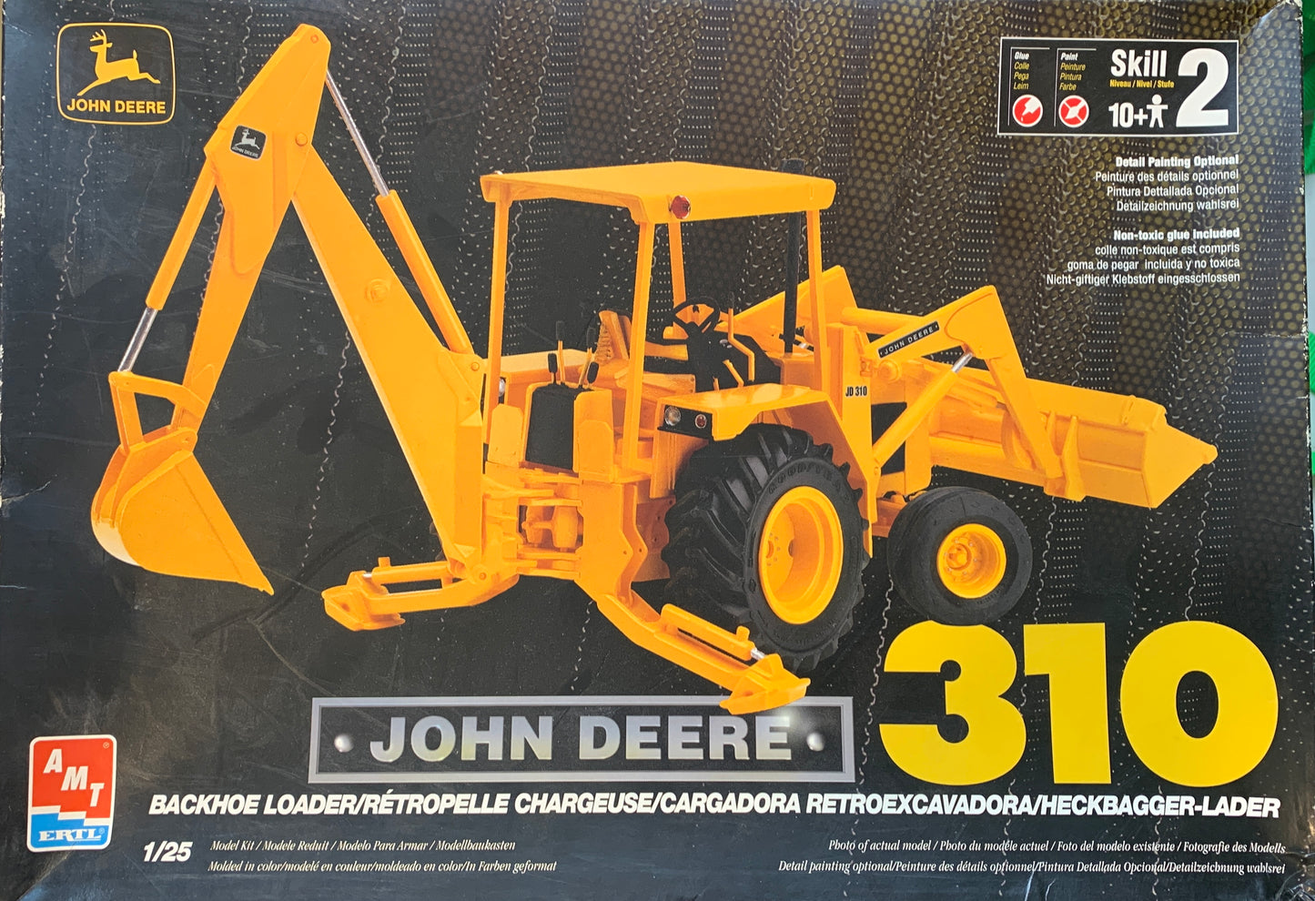 AMT John Deere 310 Backhoe Loader, 1/25 Scale Model Kit