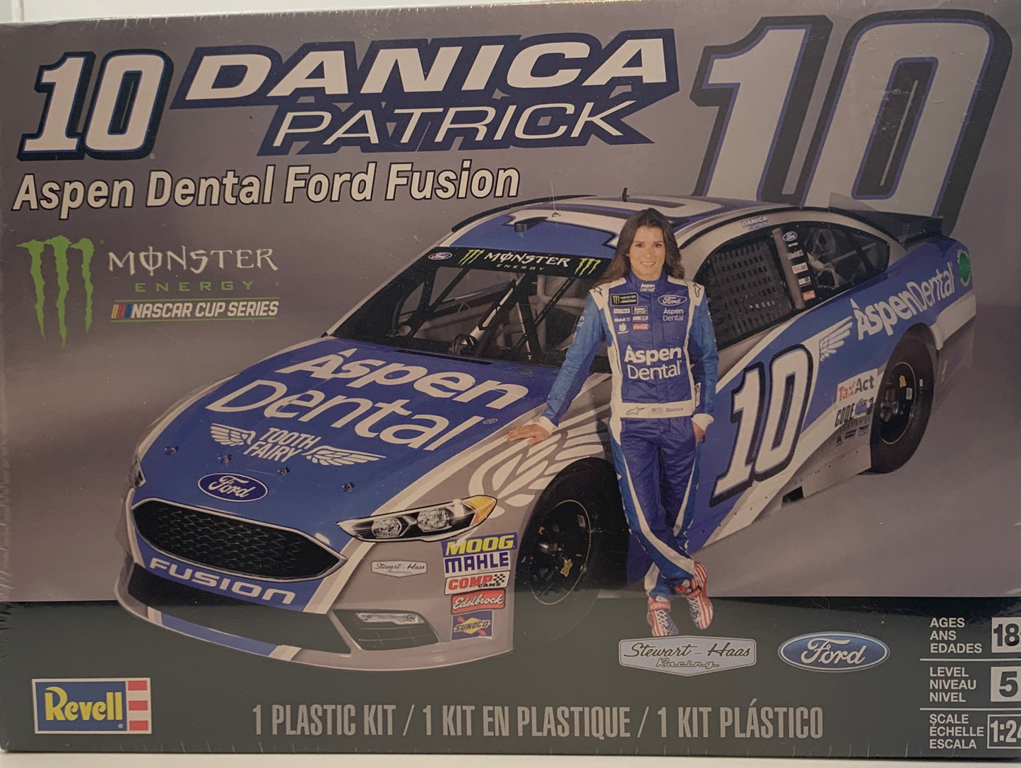 Revell Danica Patrick #10 Aspen Dental Ford Fusion, 1/24 Scale Model Kit