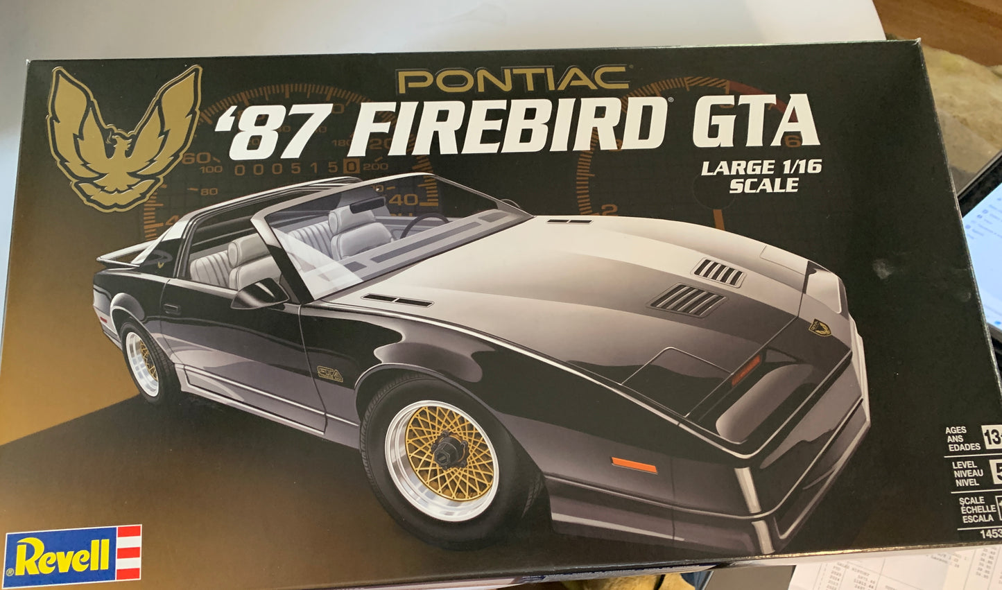 Revell 87 Pontiac Firebird GTA Large 1/16 Scale