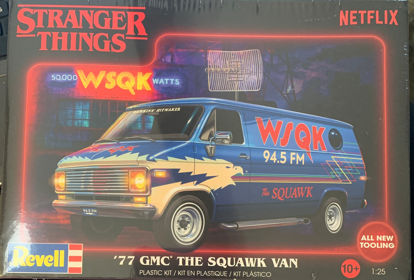 Revell 77 GMC The Squawk Van Stranger things model kit