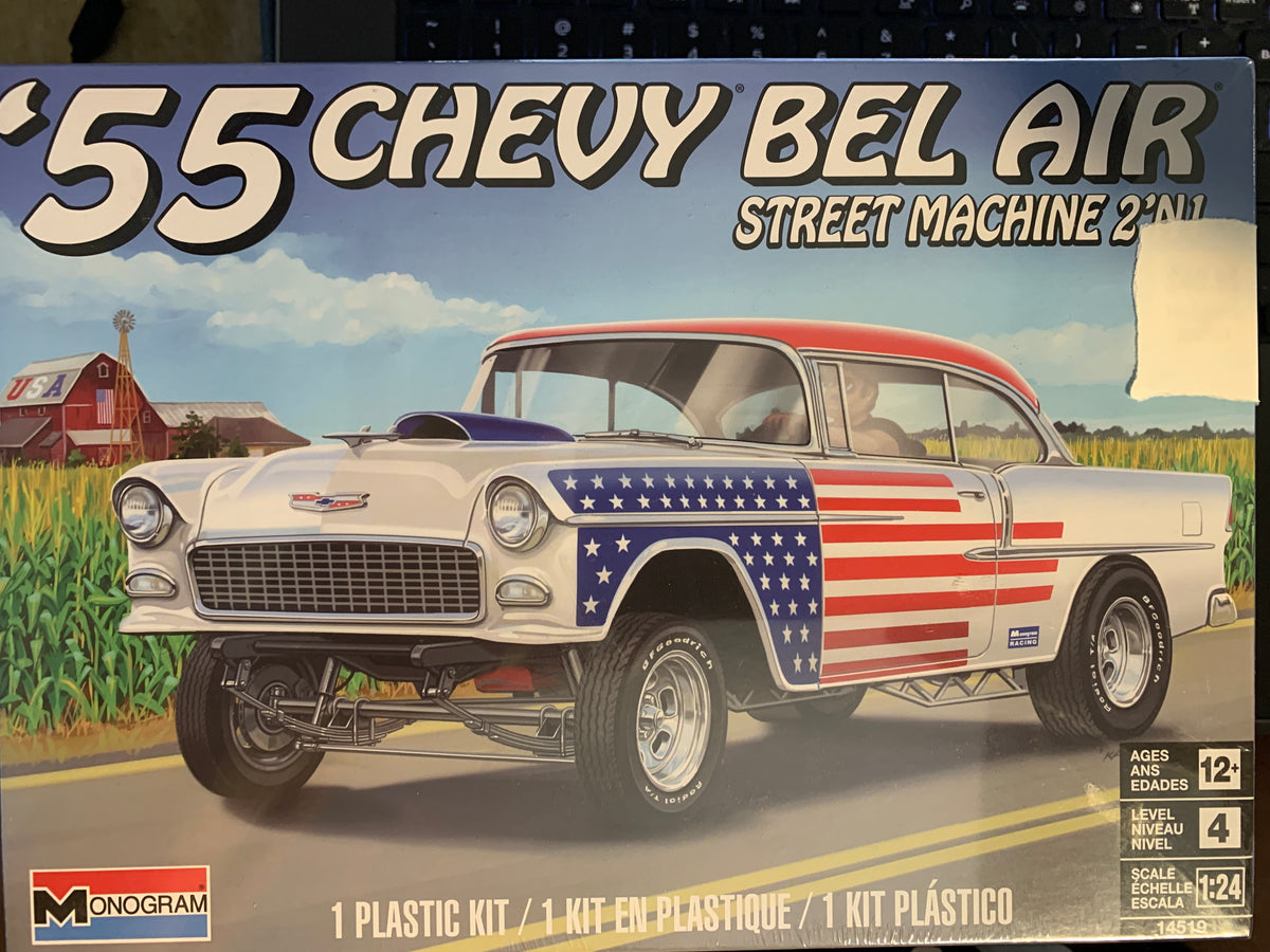 Monogram 55 Chevy Bel Air street machine 2 n 1