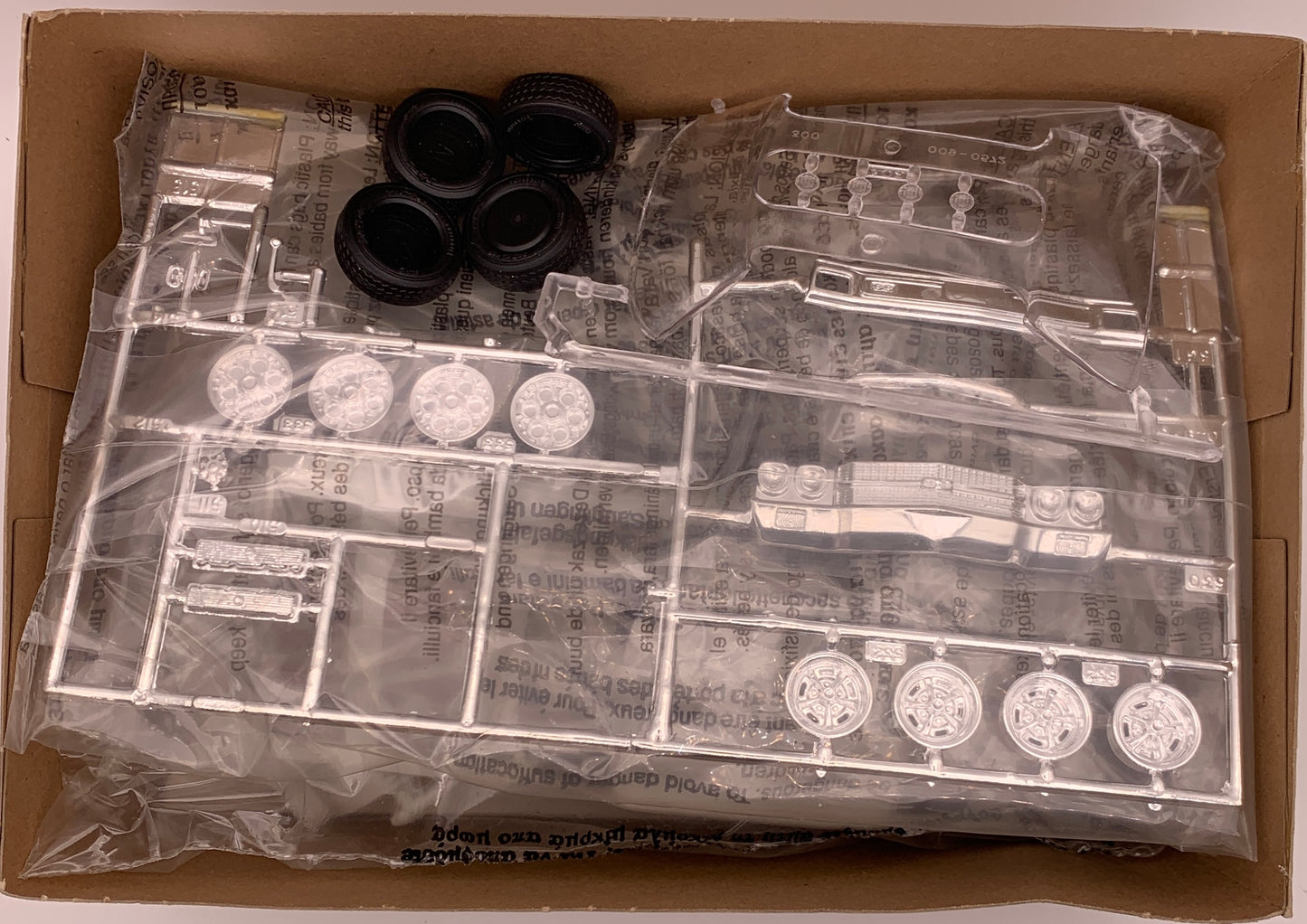 AMT ‘70 Chevelle SS 454, 1:25 Scale Model Kit