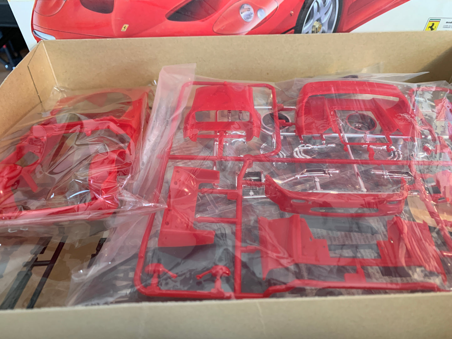 Tamiya Ferrari F50, kit 24160 — 1/24 scale