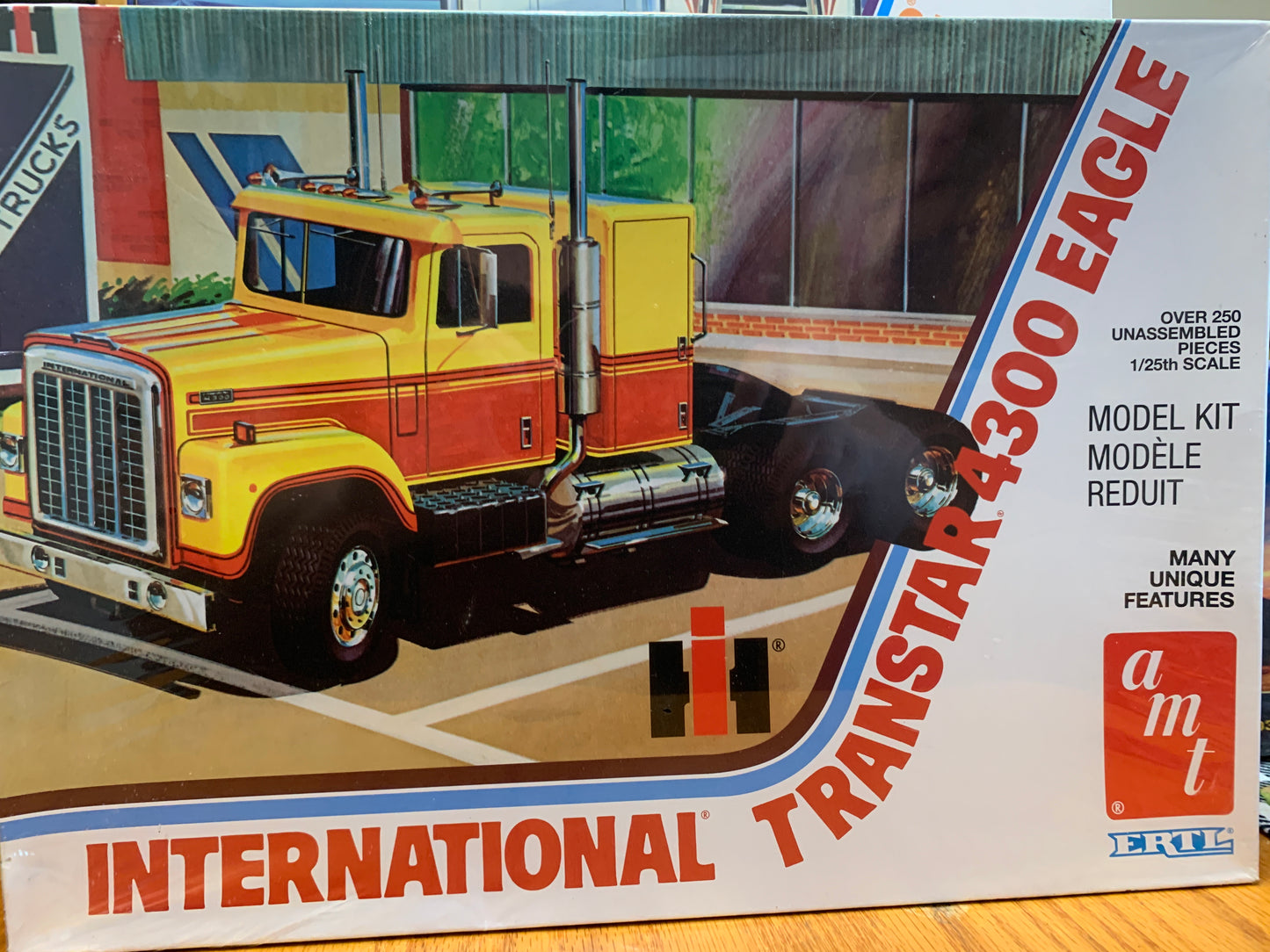 AMT Interrnational Transtar 4300 Eagle