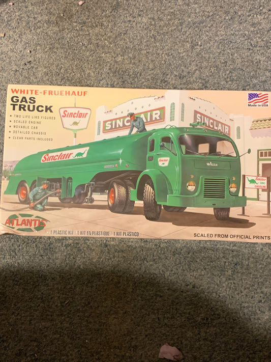 ATLANTIS WHITE-FRUEHAUF Sinclair GAS TRUCK MODEL-KIT