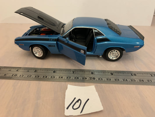 Diecast 1/24 welly #24089 challenger