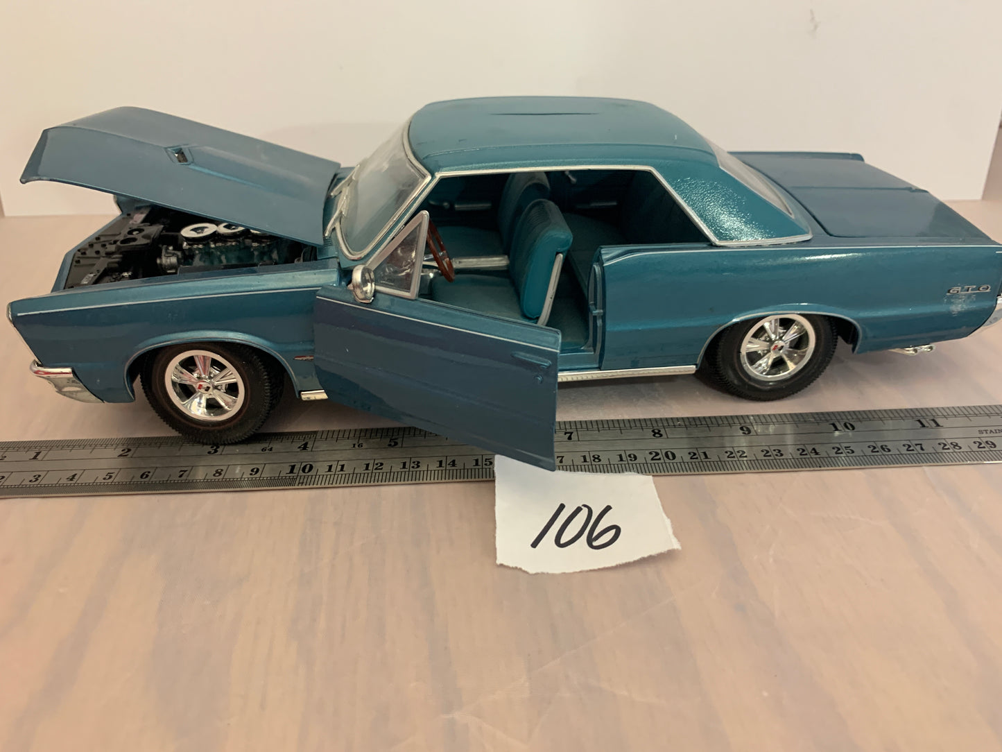 Diecast 1/18 maitso 1965 gto blue