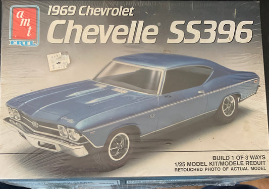 AMT 1969 Chevrolet Chevelle SS396 1/25 scale model kit