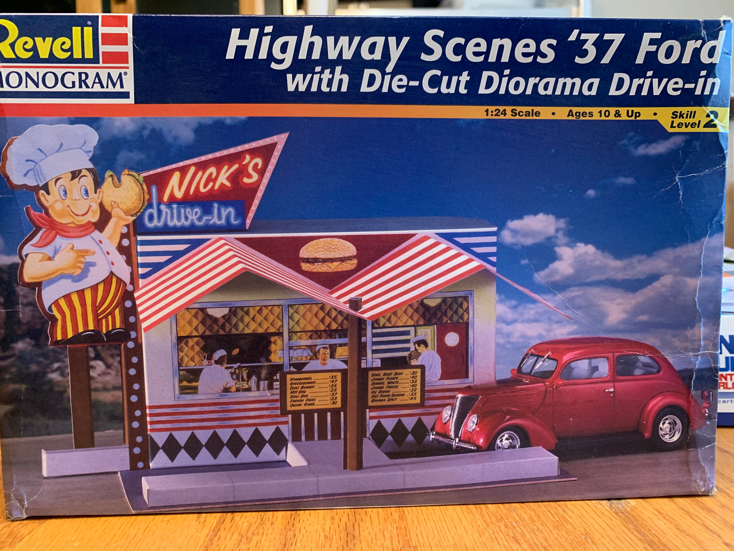 Revell Highway Scenes 37 Ford with die cut diorama drive in