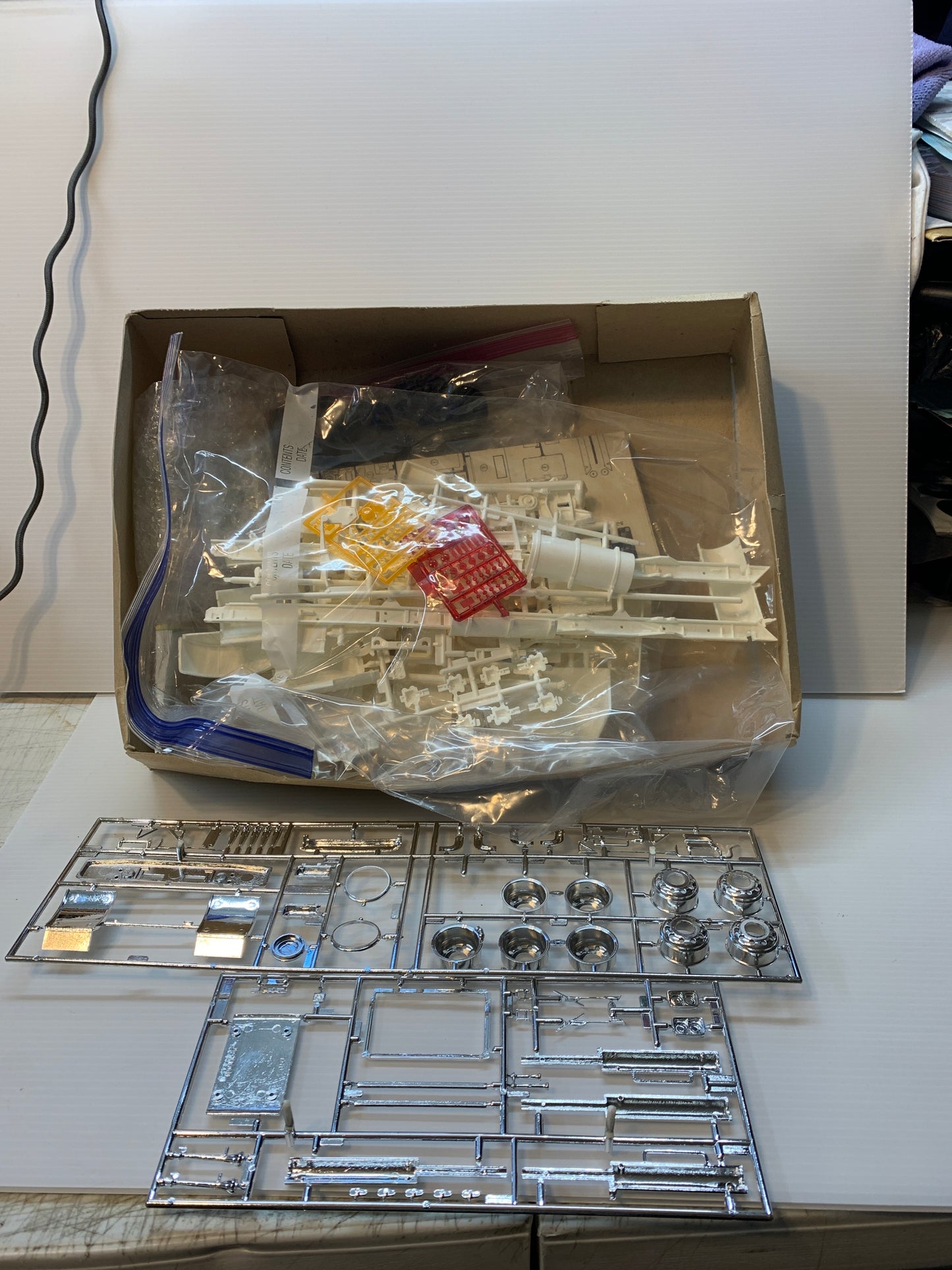 AMT GMC General semi tractor ￼