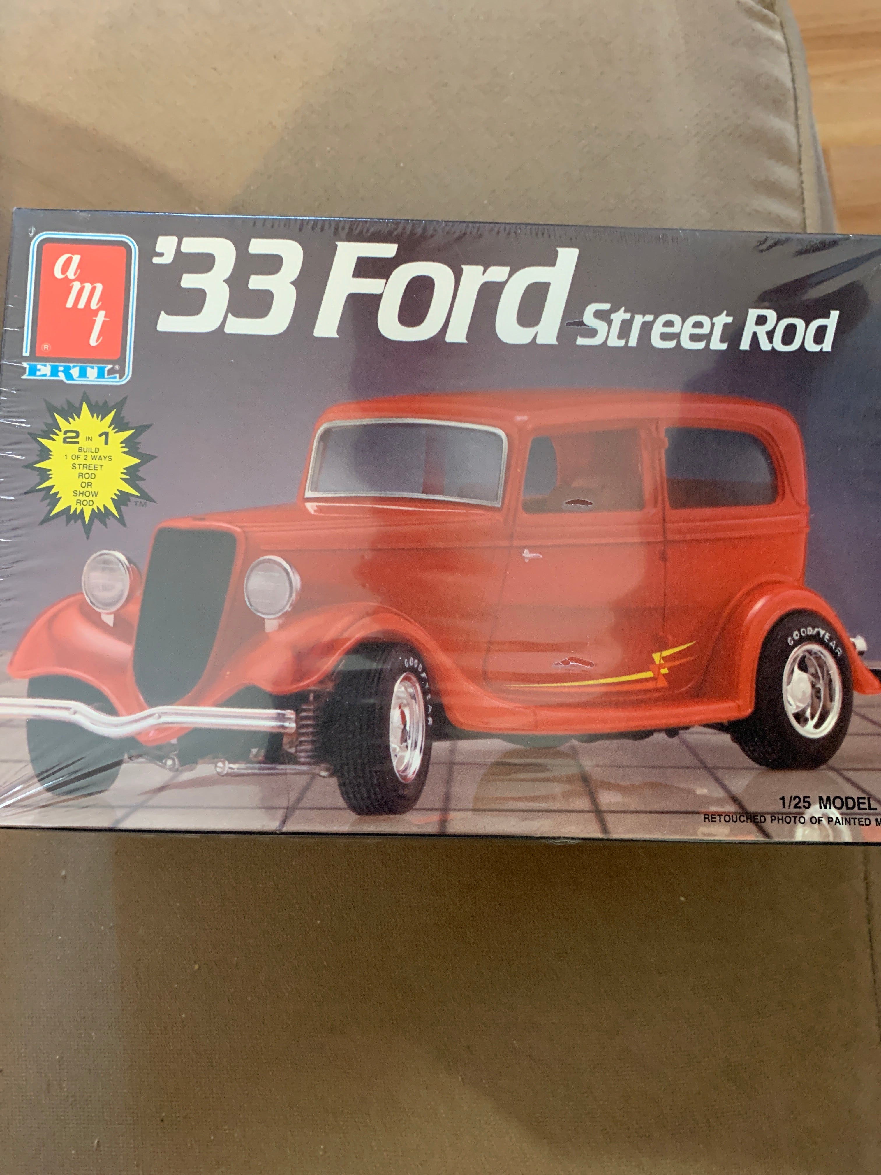 AMT '33 Ford Street Rod, 1/25 Scale Model Kit (Factory Sealed