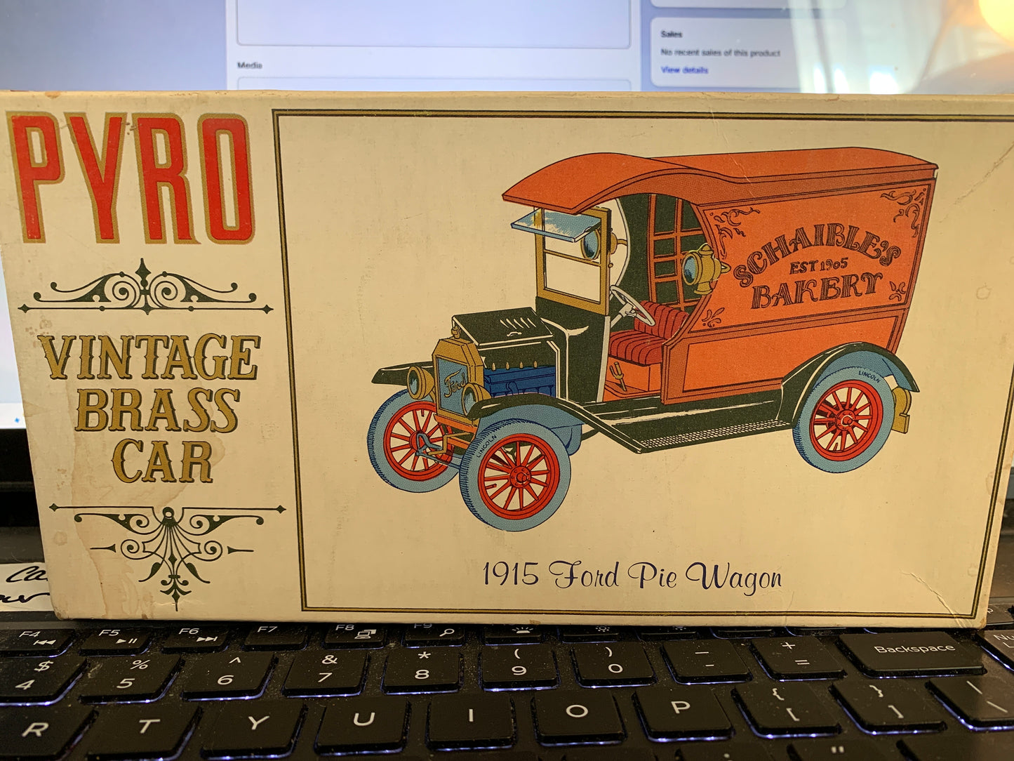 Pyro 1915 Ford Model T Pie Wagon, kit C459 — 1/32 scale