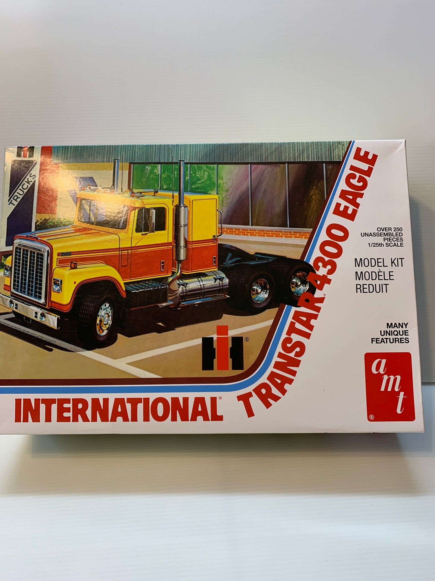 AMT international Tran star 4300 Eagle semi truck ￼