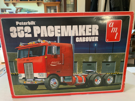 AMT 352 Pacemaker Cabover with custom parts