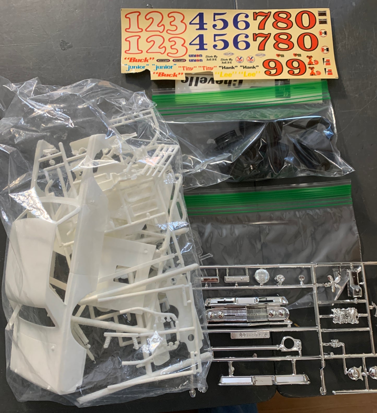 AMT  65 chevelle modified stocker model kit