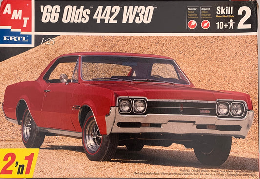 AMT ‘66 Olds 442 W30 2-in-1, 1/25 Scale Model Kit