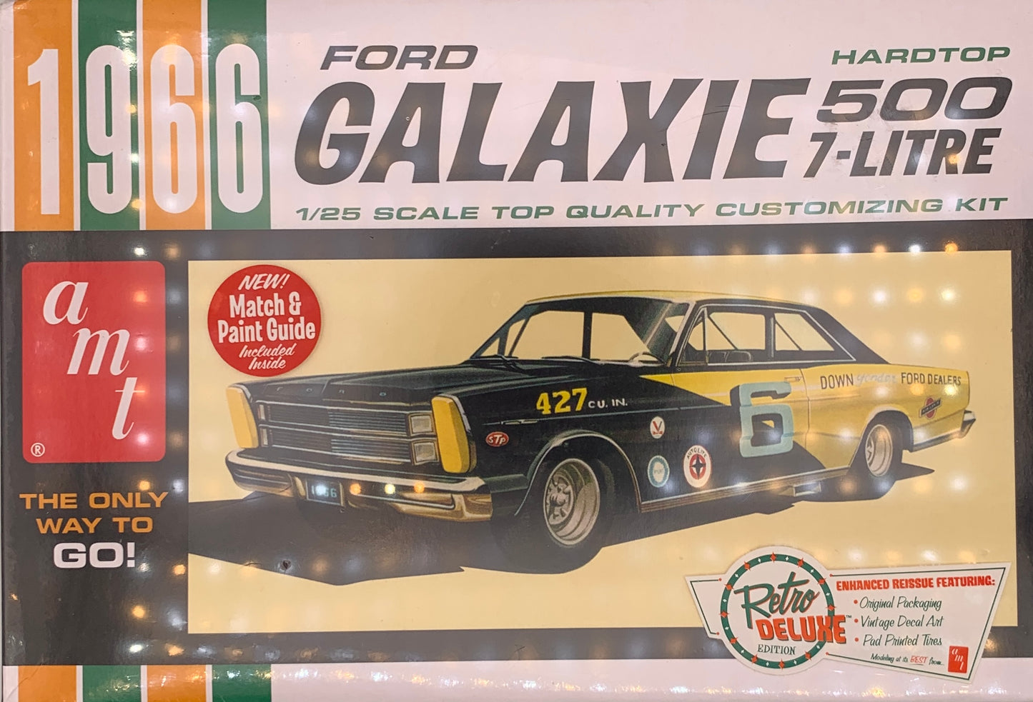 AMT 1966 Ford Galaxie 500 7-Litre Hardtop 1/25 Scale Model Kit