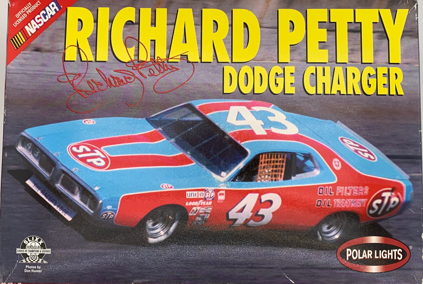 Polar Lights Richard Petty #43 Dodge Charger, 1/25 Scale Model Kit