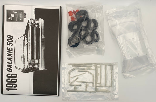 AMT 1966 Ford Galaxie 500, 1:25 Scale Model Kit