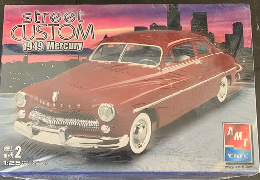 AMT Street Custom 1949 Mercury, 1:25 Scale Model Kit