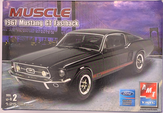 AMT 1967 Mustang GT Fastback, 1:25 Scale Model Kit