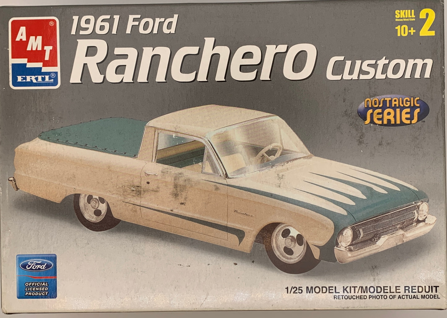 AMT 1961 Ford Ranchero Custom, 1/25 Scale Model Kit