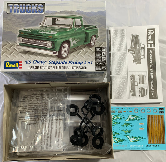 Revell ‘65 Chevy Stepside Pickup 2 ‘n 1, 1:25 Scale Model Kit