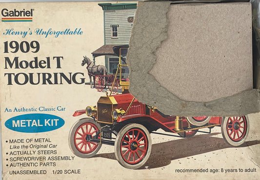 Gabriel 1909 Model T Touring, 1/20 Scale Model Kit