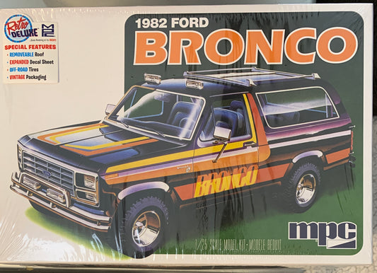 MCP 991 82 Ford Bronco 1/25 model kit