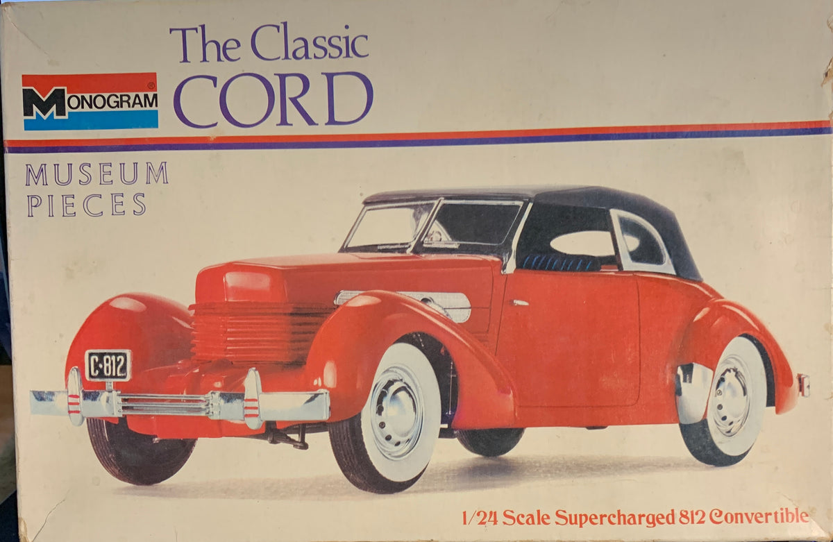 Monogram #8204 “The Classic Cord” is a 1/24-scale 1937 Cord 812 Supercharged Convertible Phaeton.