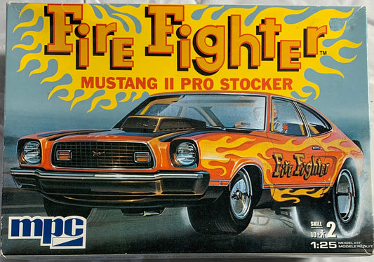 MPC Mustang 2 Pro Stocker Fire Fighter, 1:25 Scale Model Kit