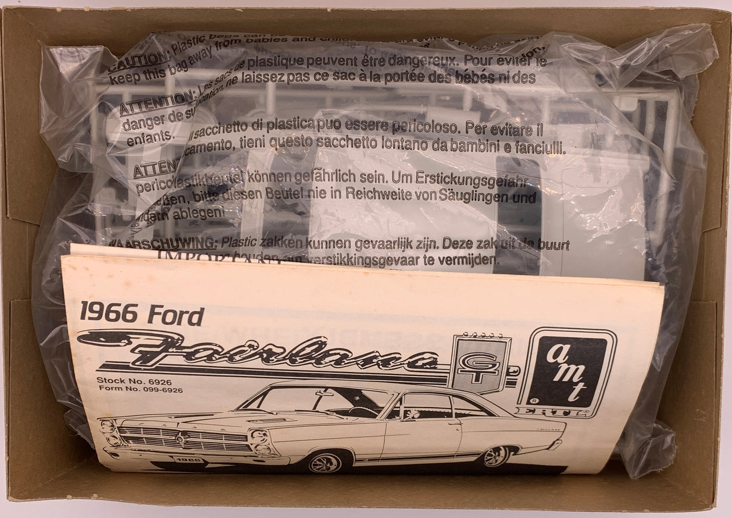 AMT Ford Fairlane GT/GTA, 1/25 Scale Model Kit (Open)