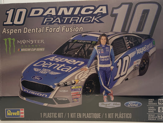 Revell Danica Patrick #10 Aspen Dental Ford Fusion, 1/24 Scale Model Kit