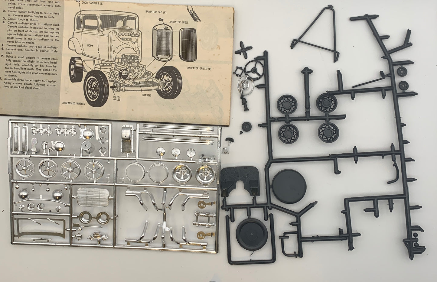 AMT 1932 Ford Victoria, 1/25 Scale Model Kit (Original Issue)
