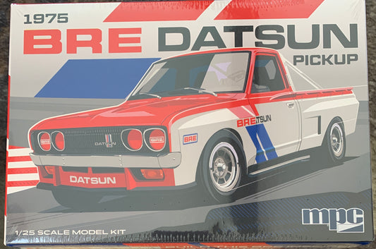 MCP 1029 1975  Datsun Pickup BRE model kit