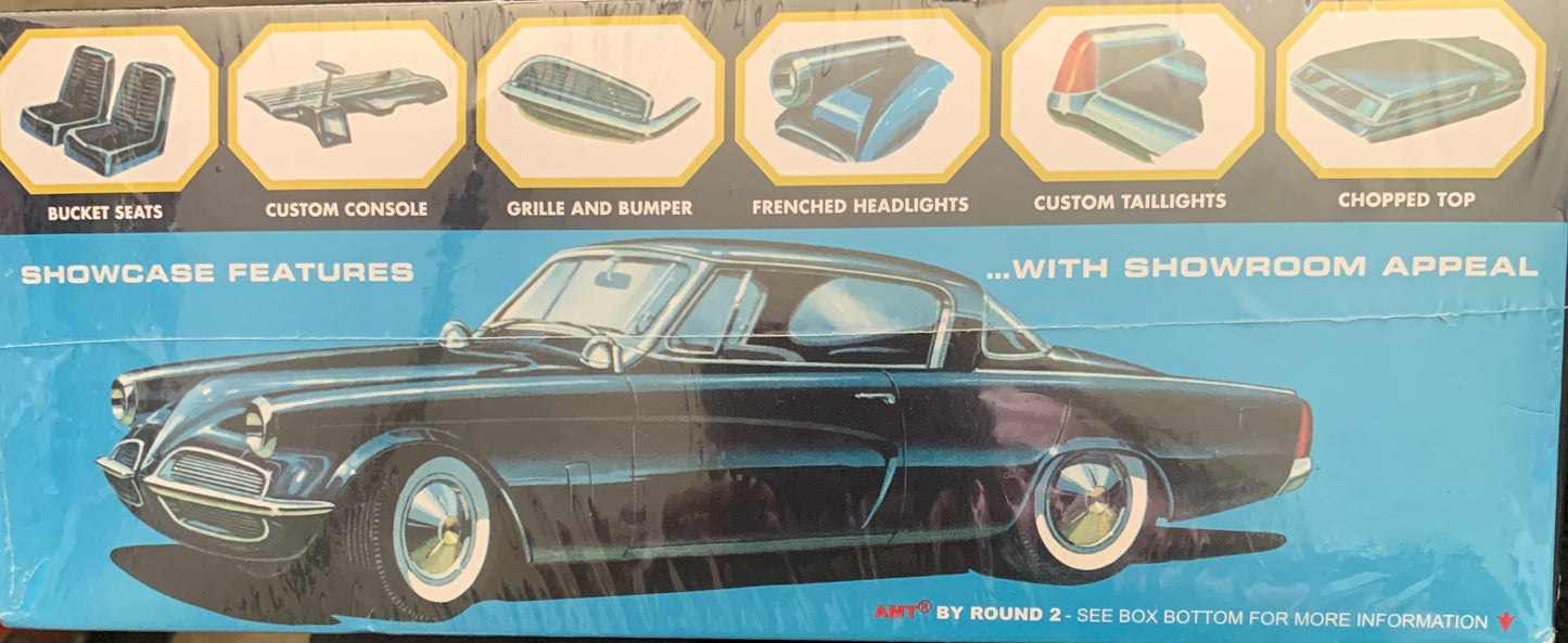 AMT 1953 Studebaker 3-in-1 Customizing Kit, 1/25 Scale Model Kit (Copy)