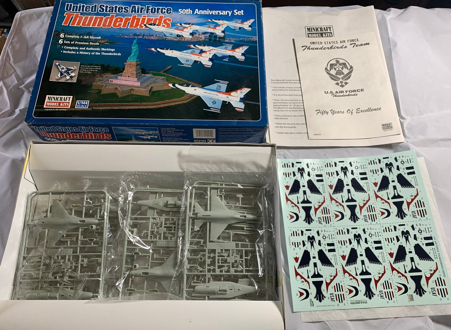 Minicraft U.S. Air Force Thunderbirds 50th Anniversary Set, 1/144 Scale Model Kit