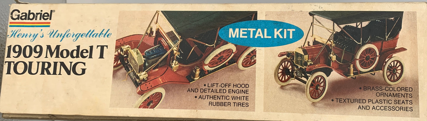 Gabriel 1909 Model T Touring, 1/20 Scale Model Kit