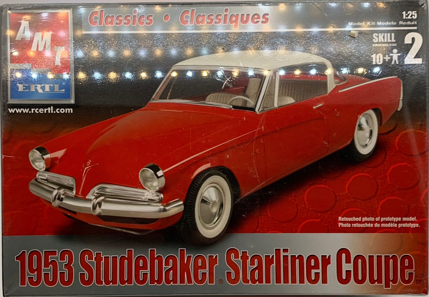 AMT 1953 Studebaker Starliner Coupe, 1/25 Scale Model Kit (New)