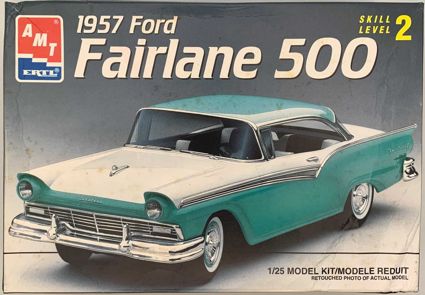 AMT 1957 Ford Fairlane 500, 1/25 Scale Model Kit