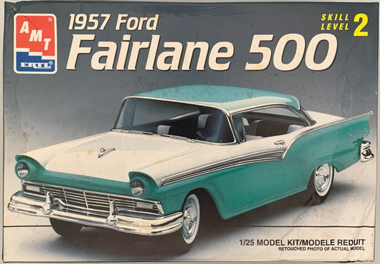 AMT 1957 Ford Fairlane 500, 1/25 Scale Model Kit