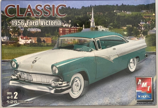 AMT Classic 1956 Ford Victoria, 1/25 Scale Model Kit
